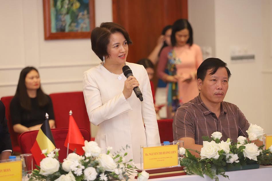 Phó tổng giám đốc Sao Thái Dương TH. S Nguyễn Hương Liên phát biểu chào mừng