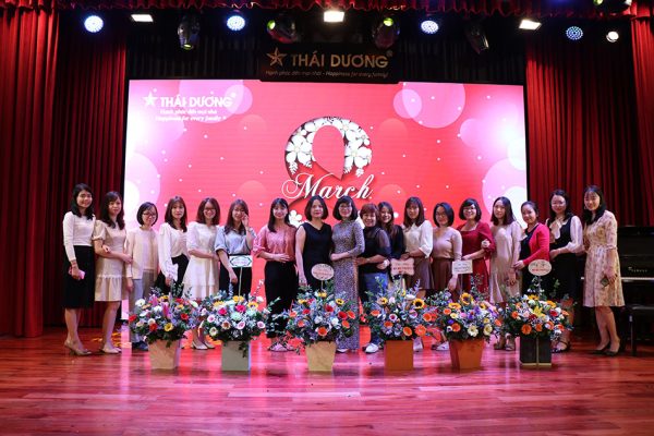Sao Thái Dương tổ chức kỷ niệm ngày Quốc tế Phụ nữ 8/3 cho chị em trong công ty